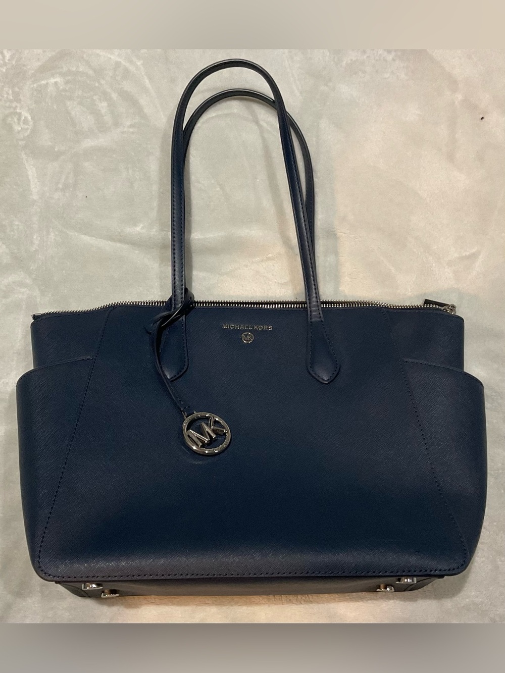 Marilyn Medium Tote Bag